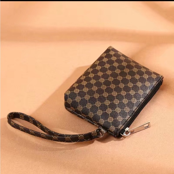 Purse - Picture 3 of 5